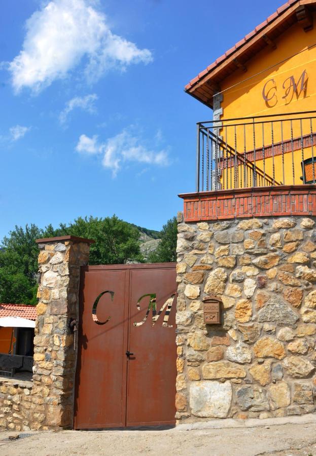 Apartamento Turistico Casas De Manuel La Pola de Gordon Ngoại thất bức ảnh