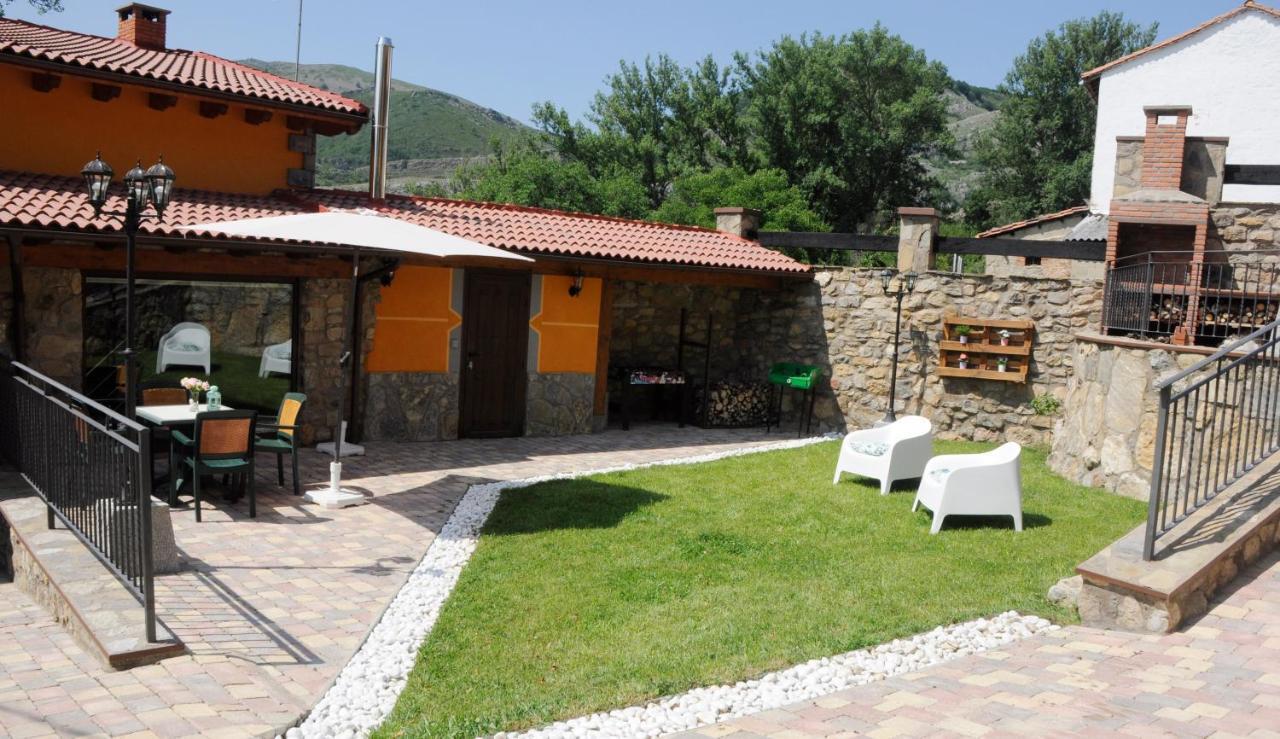 Apartamento Turistico Casas De Manuel La Pola de Gordon Ngoại thất bức ảnh